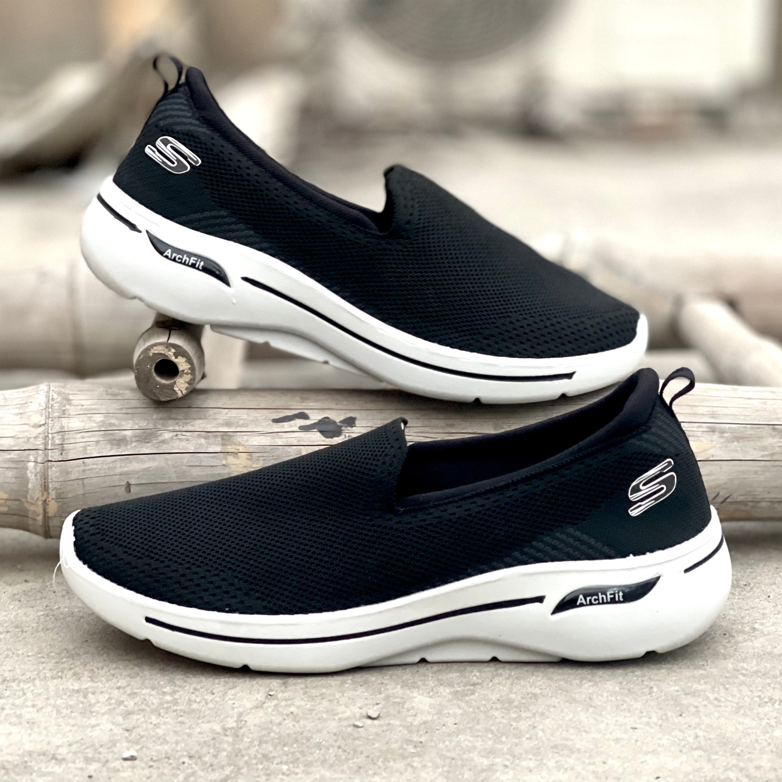 Ultimate Ultra - Black skhr - Shoes UU-9090