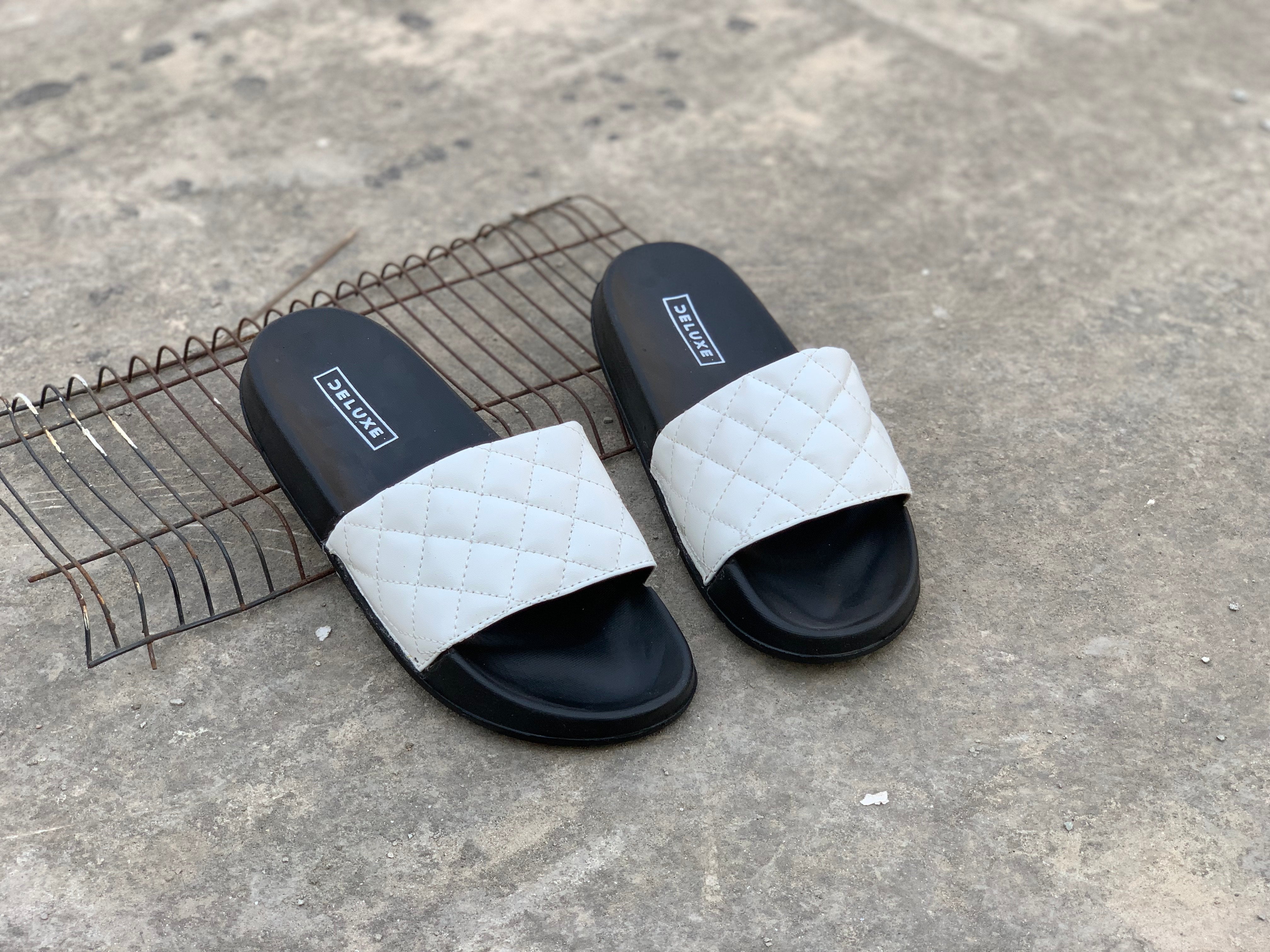 White Vibes Women Slippers LS-111